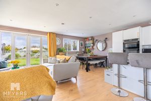 Living Area- click for photo gallery